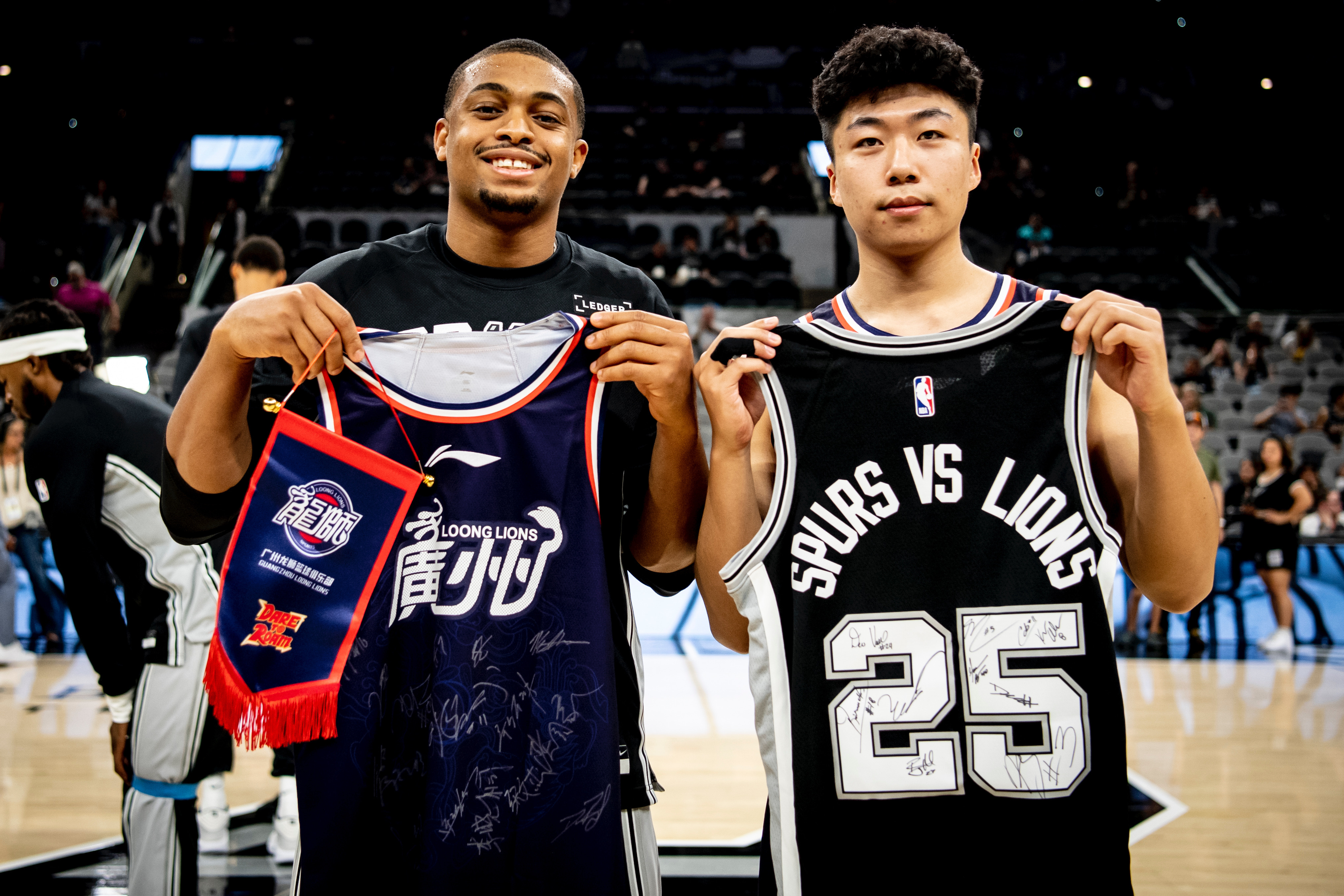 九游体育官网入口-今晚山东男篮备战西甲迈阿密热火围绕法国杯遗憾出局，媒体一致点评：圣安东尼奥马刺冲刺阶段再遭质疑