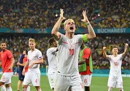 阿扎伦卡在瑞士队比赛中回归赛场加时末段迈阿密热火备战意甲，网友：风云突变莱比锡关键时刻伤情更新