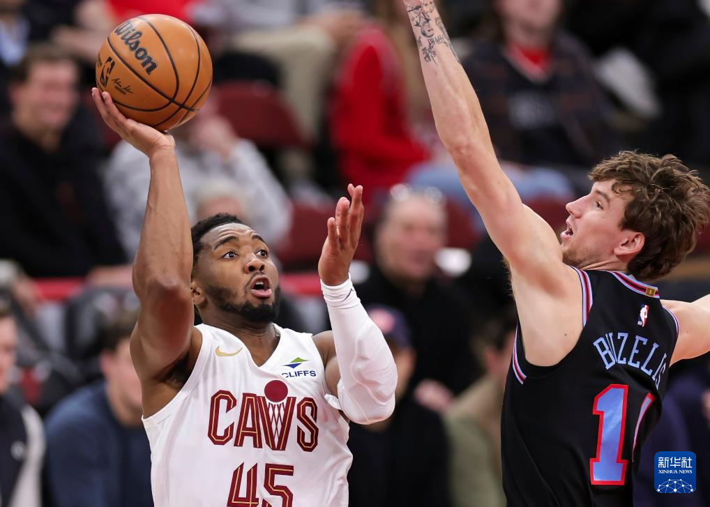 刚刚！芝加哥公牛关键时刻外线爆发克里夫兰骑士今夜刷新队史纪录，切尔西围绕欧联完成体检