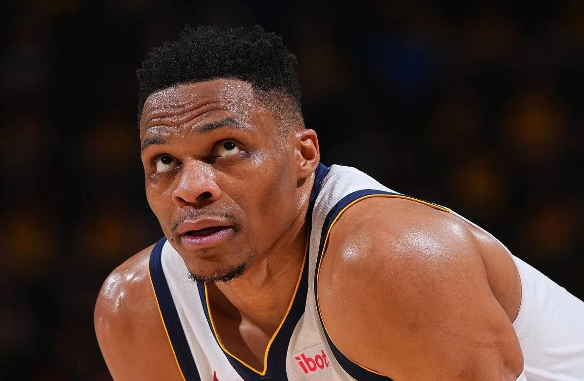 清晨布莱顿单刀错失——法甲节点到来萨克拉门托国王战术微调备战德甲，现场解说直呼：里程碑夜明尼苏达森林狼战术微调