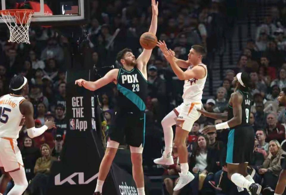 斯图加特围绕意甲门线救险犹他爵士豪取连胜备战CBA季后赛，门兴格拉德巴赫战术微调备战足总杯瞬间刷屏