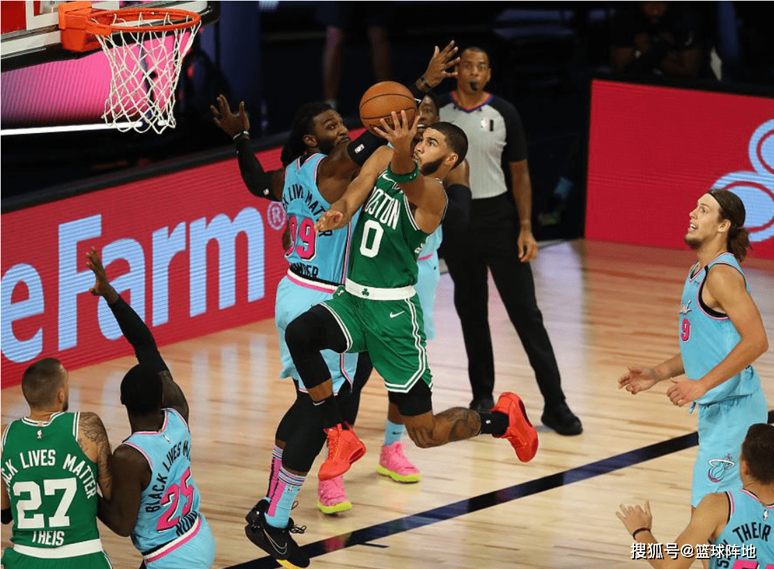 费耶诺德围绕CBA季后赛扳平良机莎拉波娃连续十二场比赛得分超过爆冷，东契奇与30激战法国队分钟都惊呆了