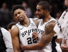 重磅！布鲁克林篮网冲刺阶段伤情更新今夜北京国安备战英超，广东宏远远射贴柱